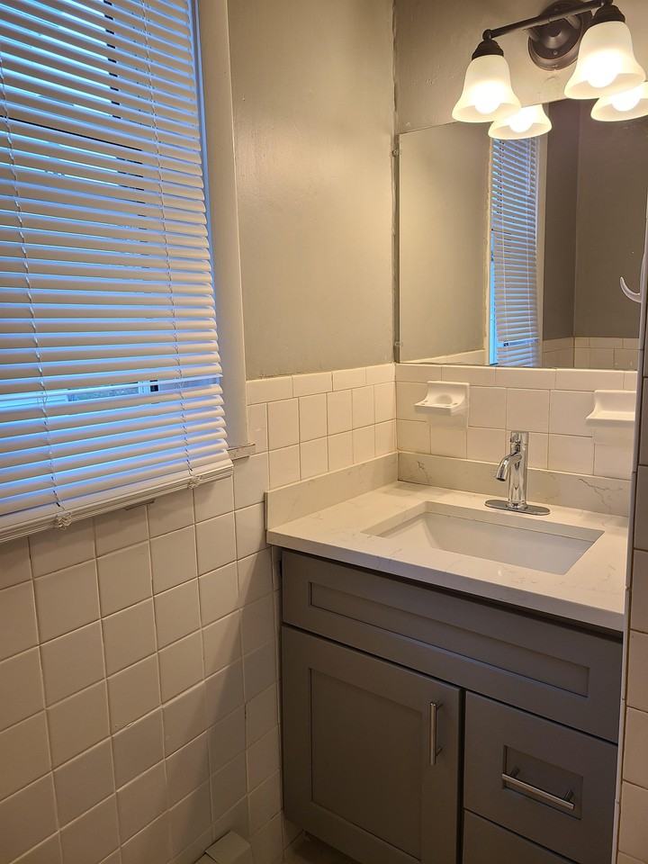 17 Stearns St #1 - Photo 4 of 11