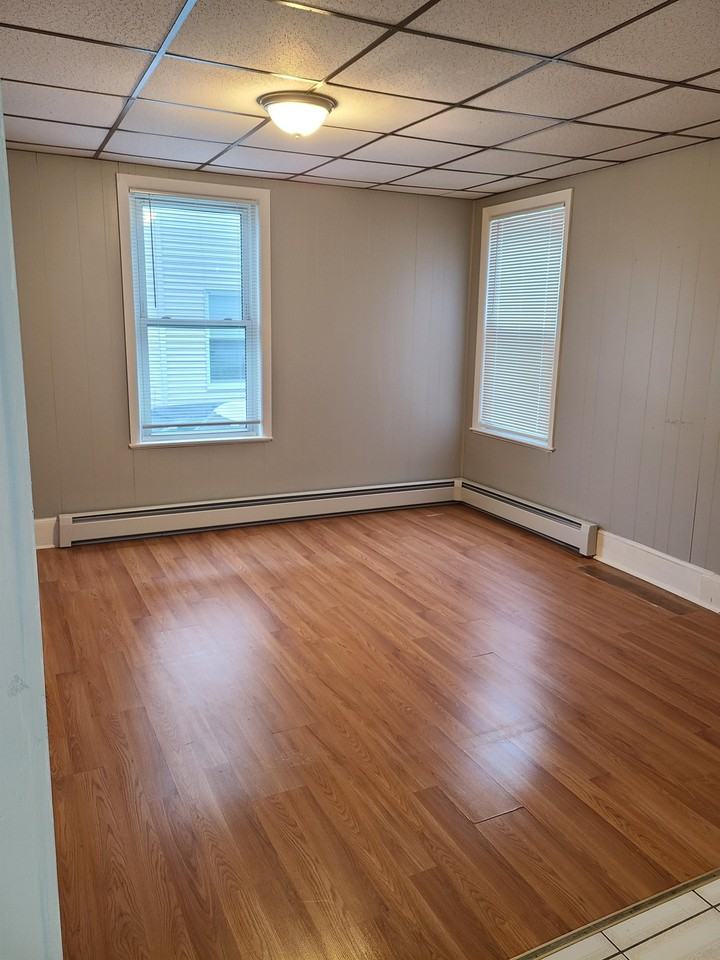 17 Stearns St #1 - Photo 7 of 11