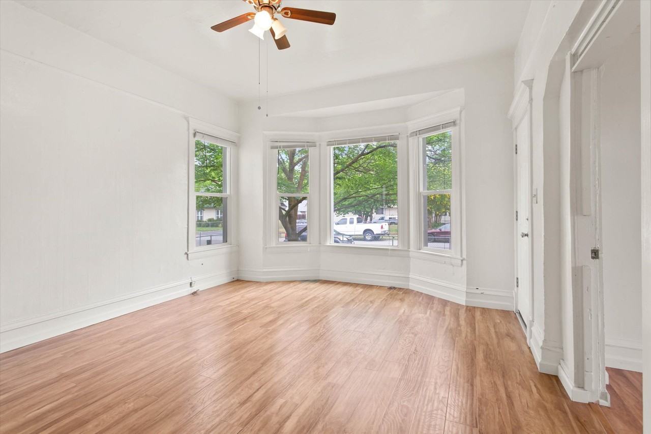 902 W Mansfield Ave #3 - Photo 3 of 31