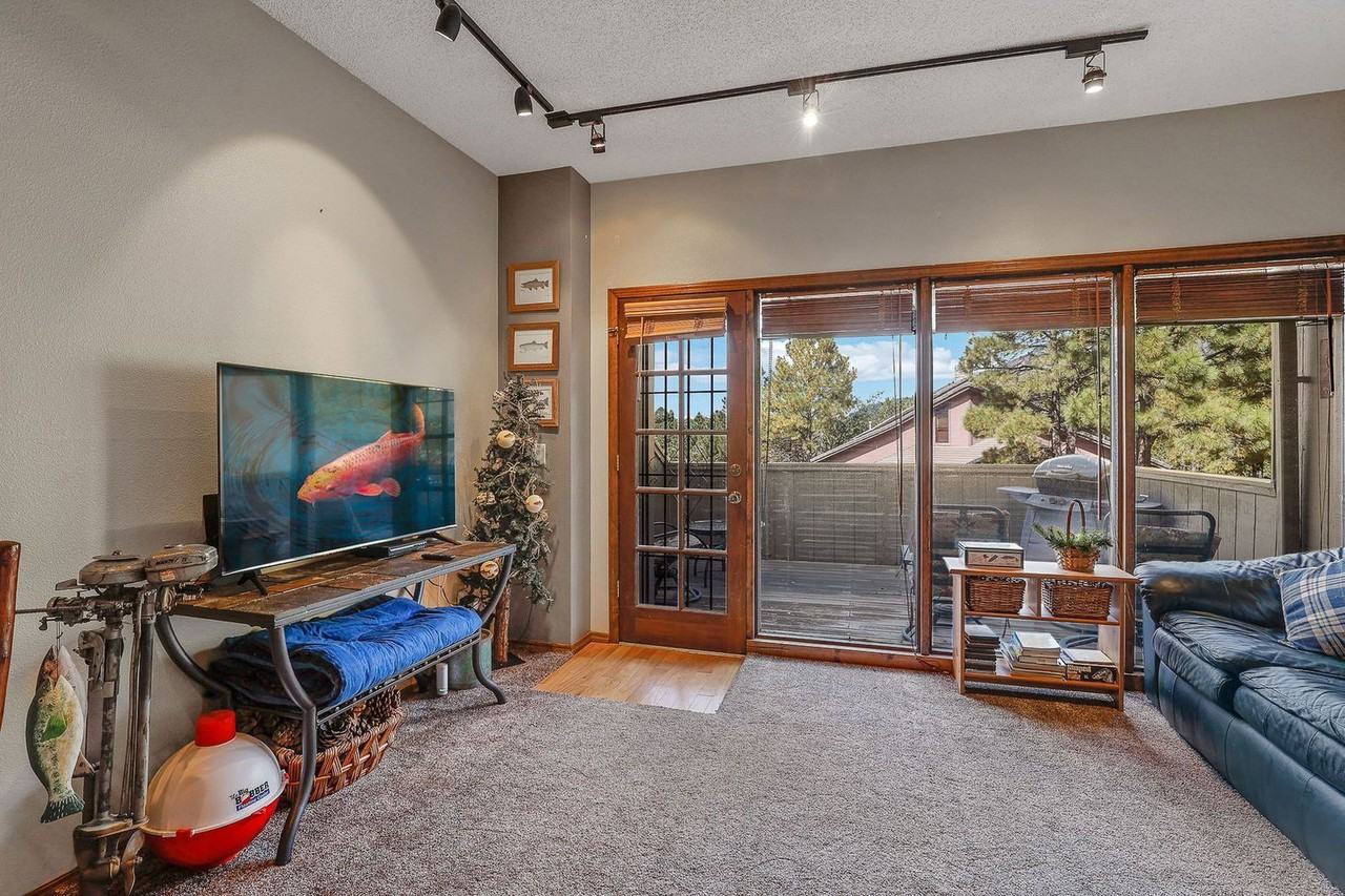 2650 N Valley View Rd #223 - Photo 7 of 46