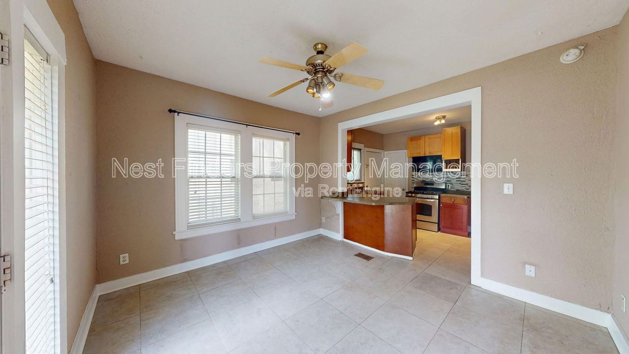 3313 College St - Photo 5 of 15