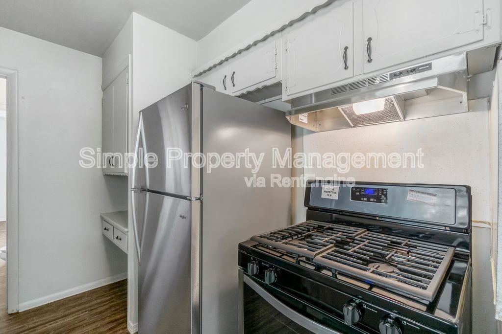 3221 Beechwood Dr - Photo 6 of 17