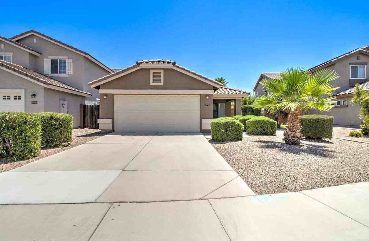 41375 W Cahill Dr - Photo 2 of 31