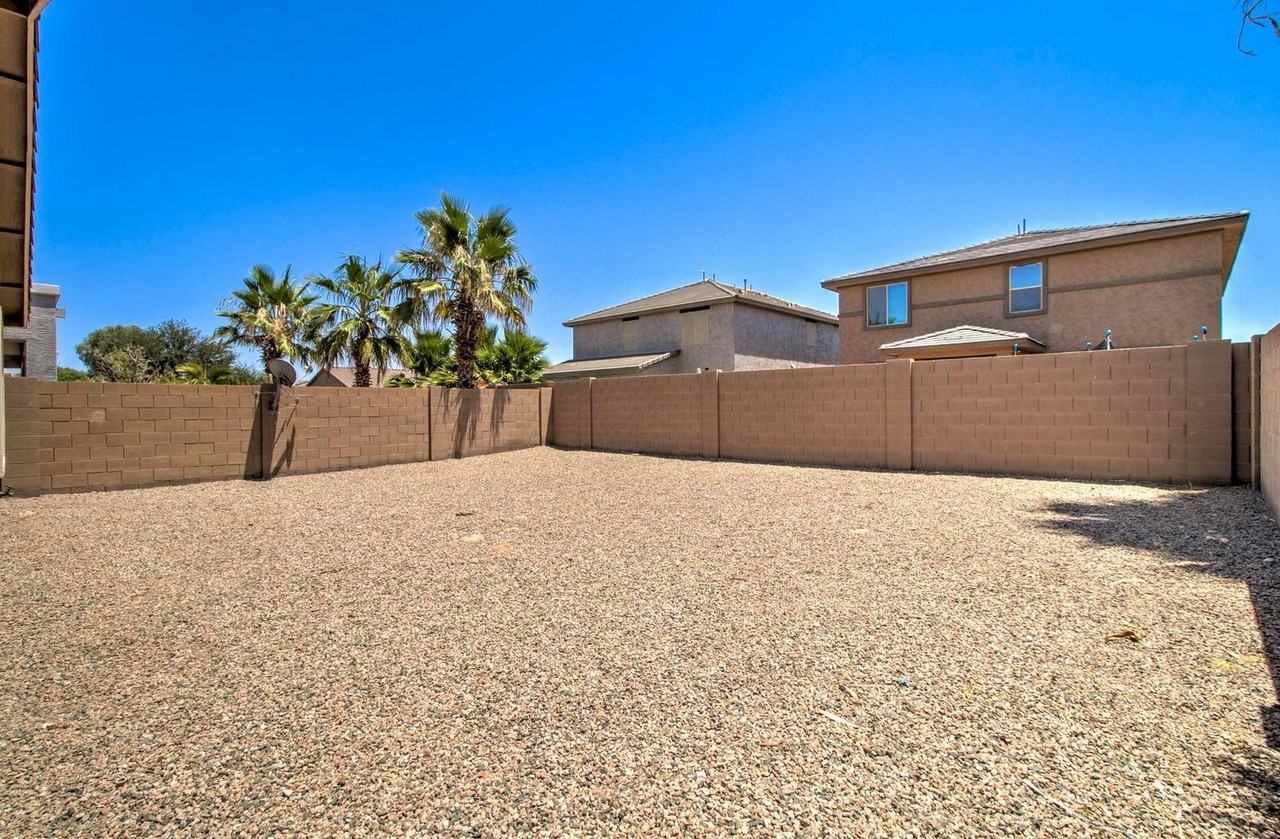 41375 W Cahill Dr - Photo 6 of 31