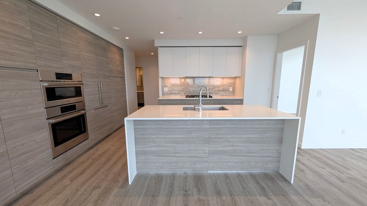 680 Quayside Drive #3007 - Photo 2 of 25