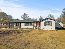 305 Hillside Dr - Photo 1 of 1