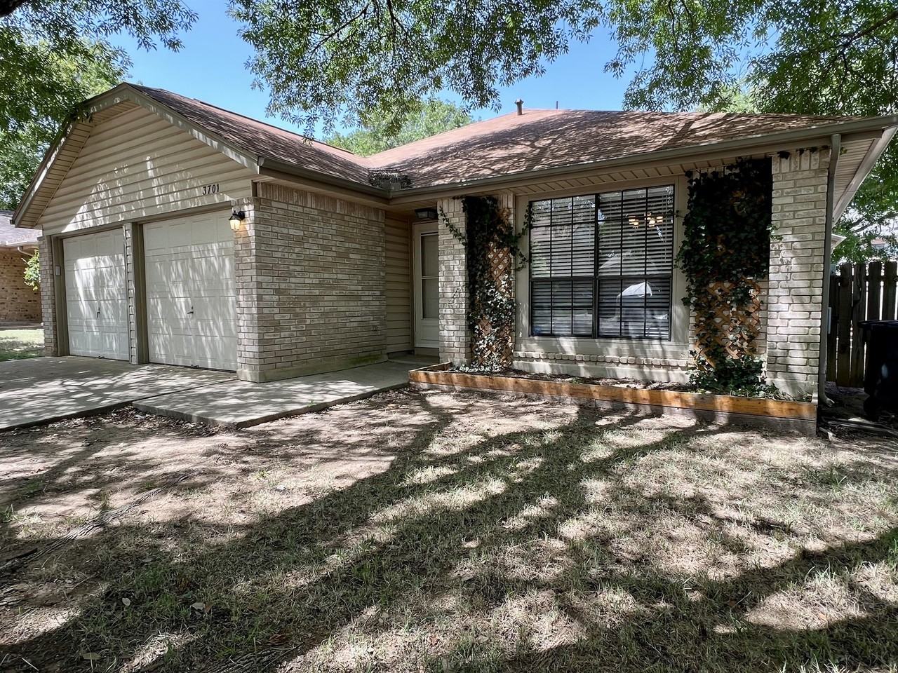 3701 Habersham - Photo 3 of 39