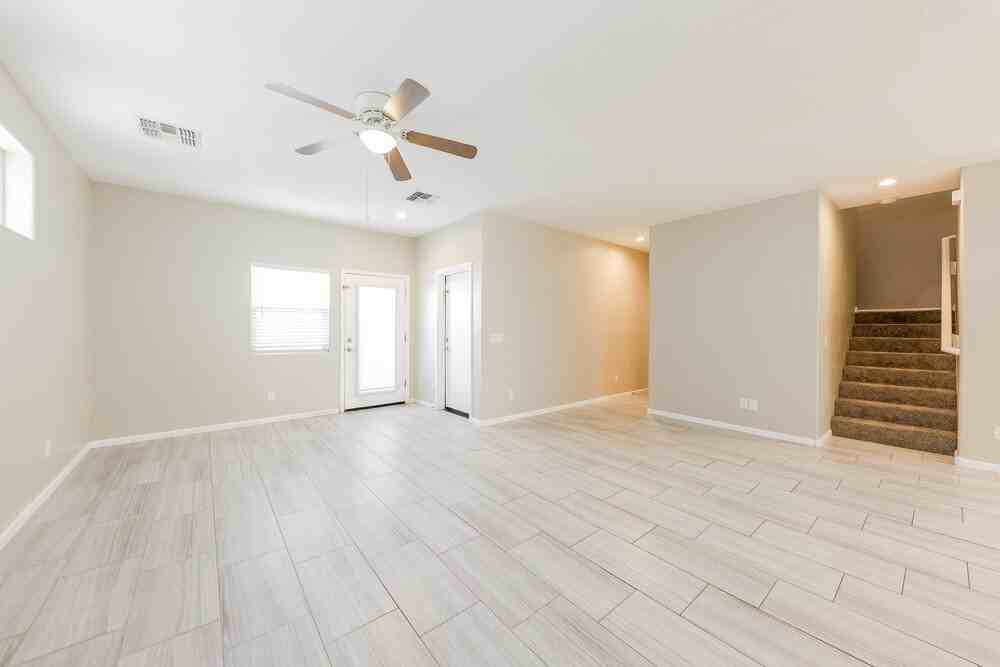 1726 W Minton St - Photo 4 of 17