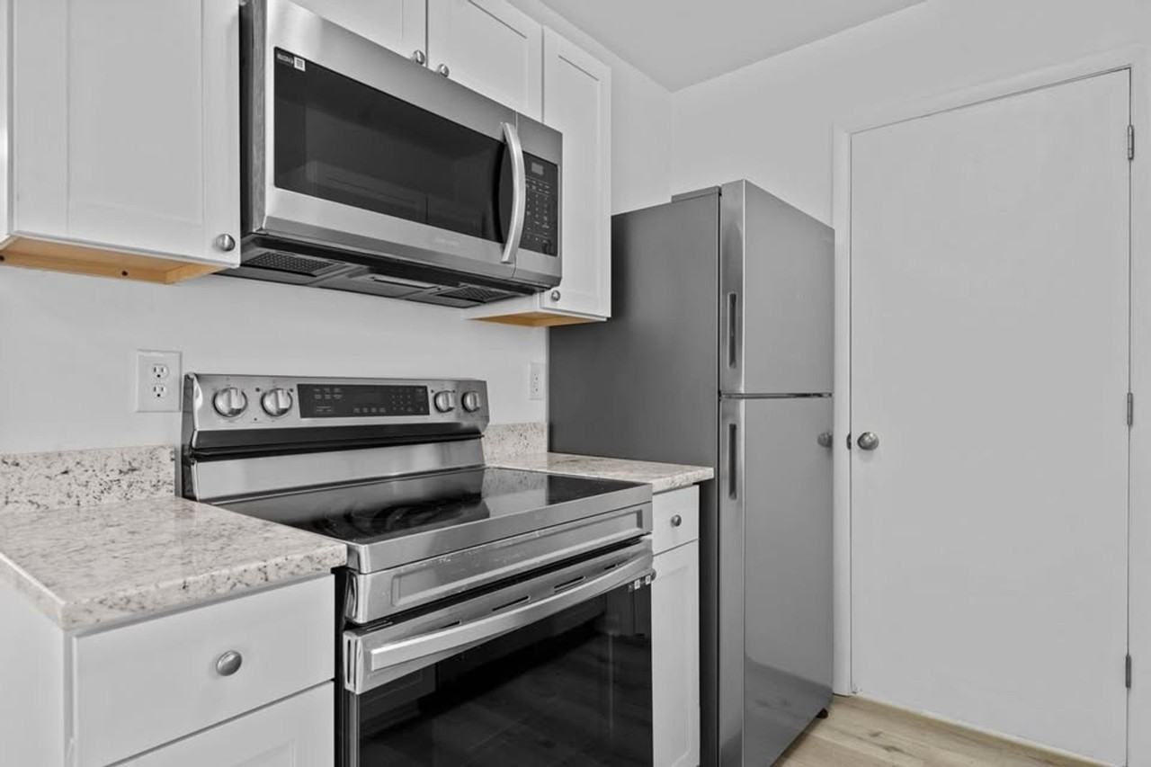 Hilltop Townes - Photo 4 of 50