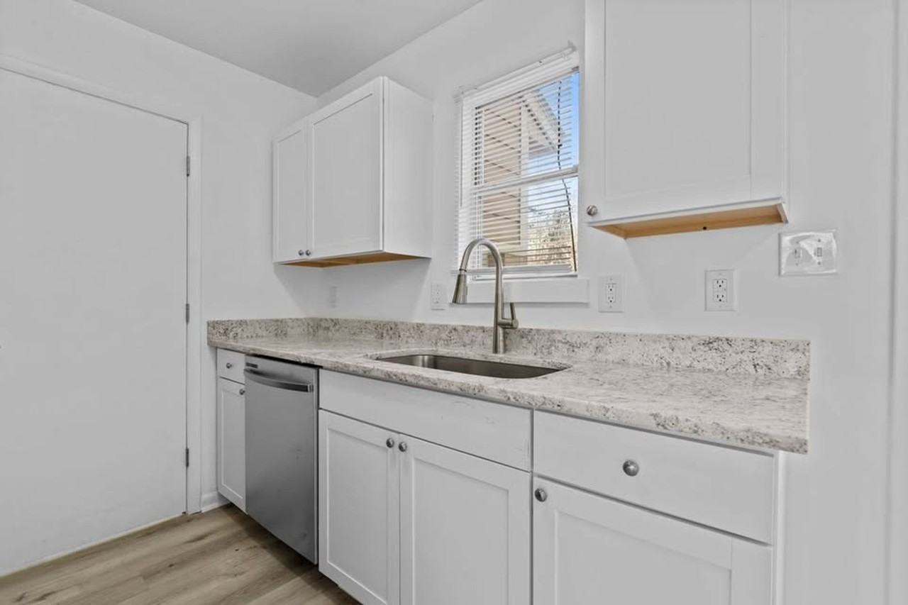 Hilltop Townes - Photo 5 of 50