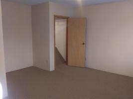 featured image of 406 Park Avenue North #4