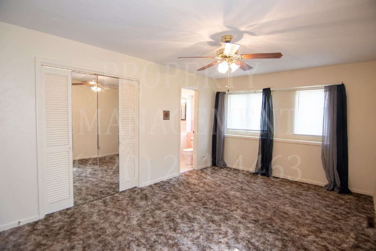 106 Overlook Dr - Photo 3 of 25