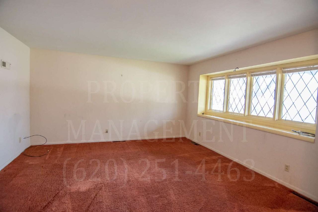 106 Overlook Dr - Photo 4 of 25