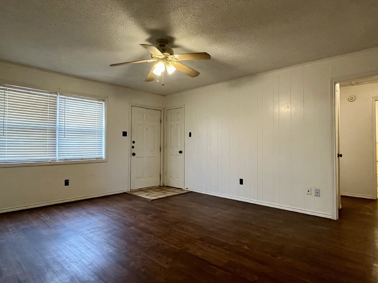 2308 74th St Apt C1 - Photo 3 of 22