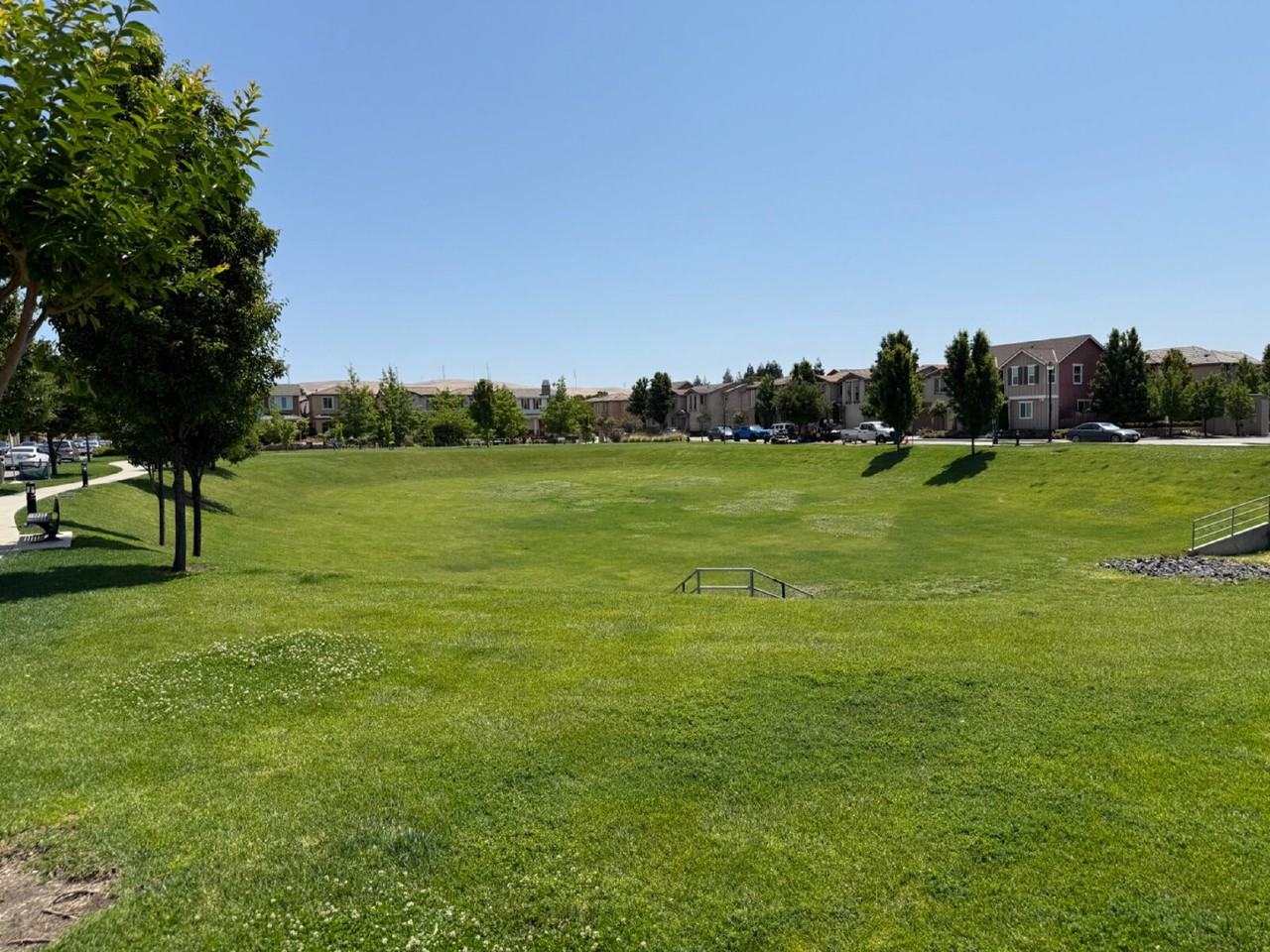 251 Nimbus Cmn - Photo 3 of 27