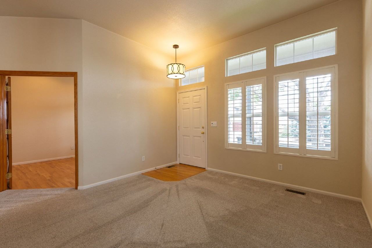 1404 Tonkin Pl - Photo 6 of 34
