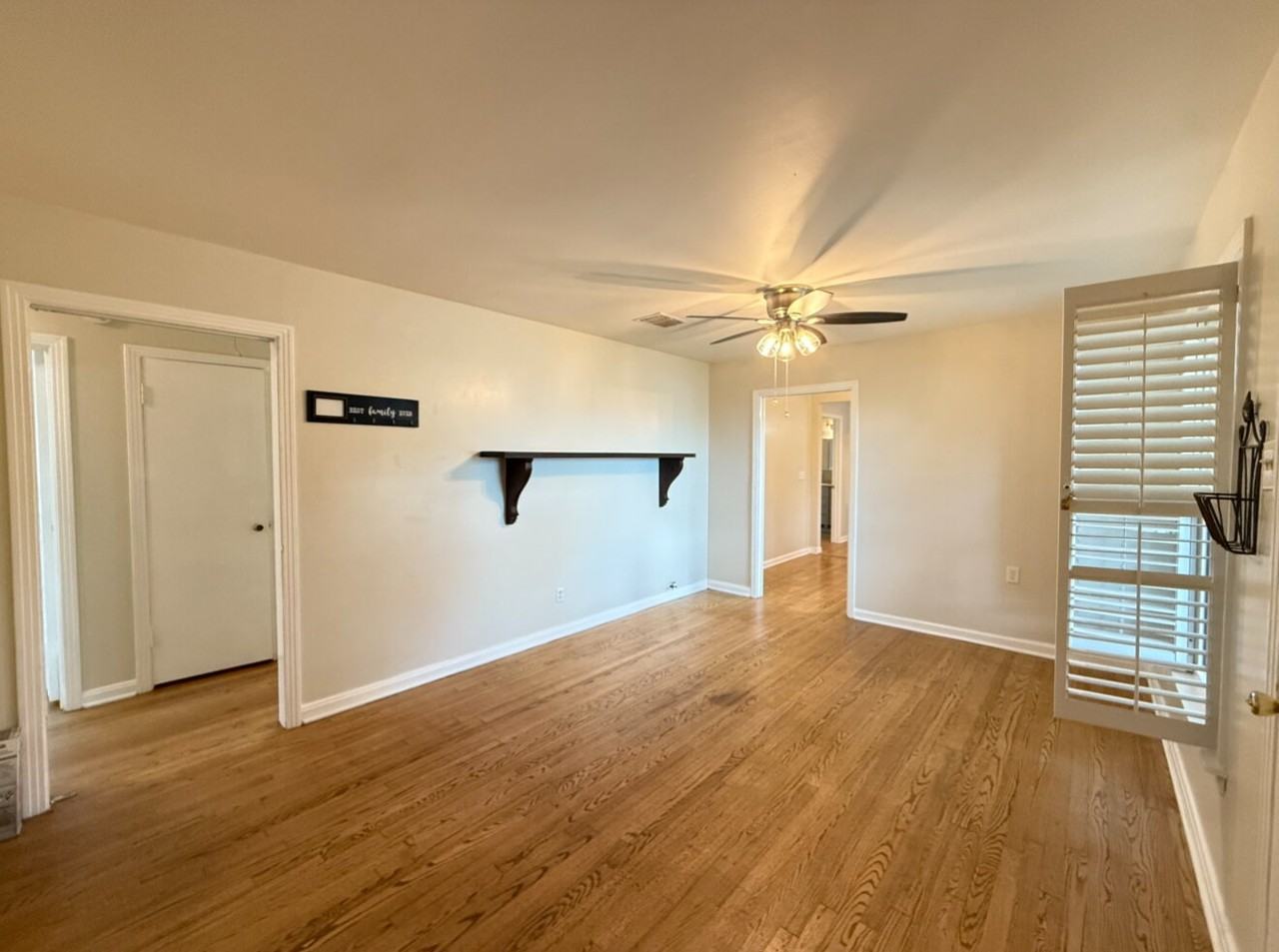 2212 N 43rd St - Photo 3 of 27