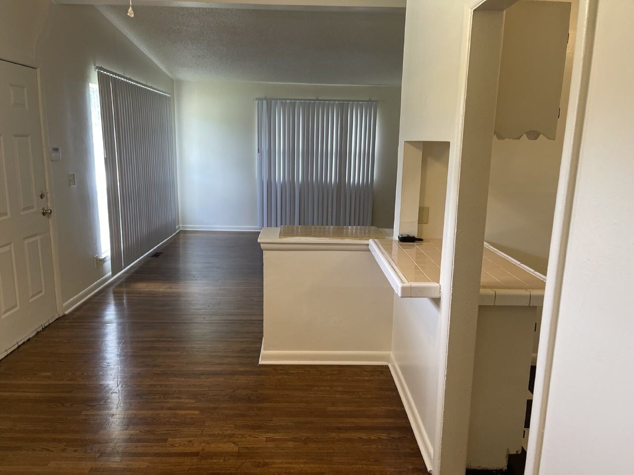 5430 N Frankfort Pl - Photo 4 of 20