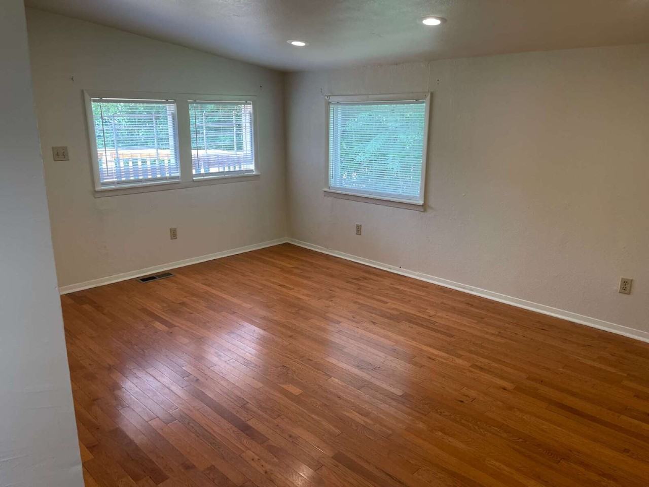 5430 N Frankfort Pl - Photo 7 of 20