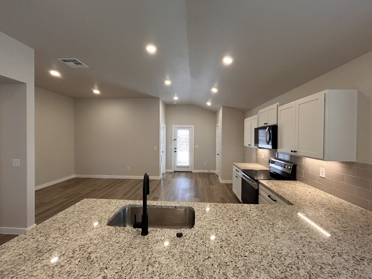 2308 133rd St - Photo 3 of 15