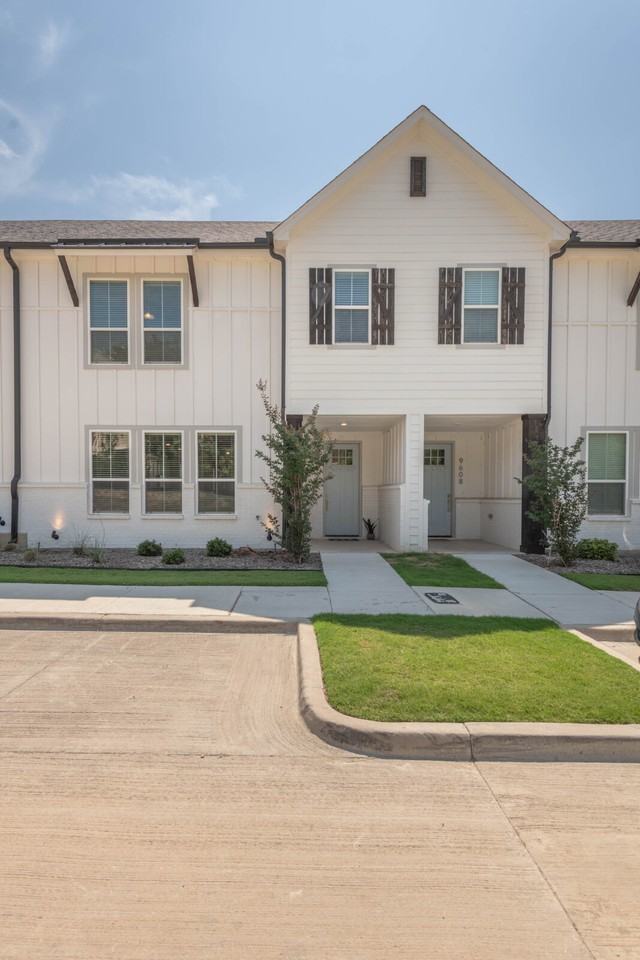 9612 Sullivan Ln - Photo 4 of 27