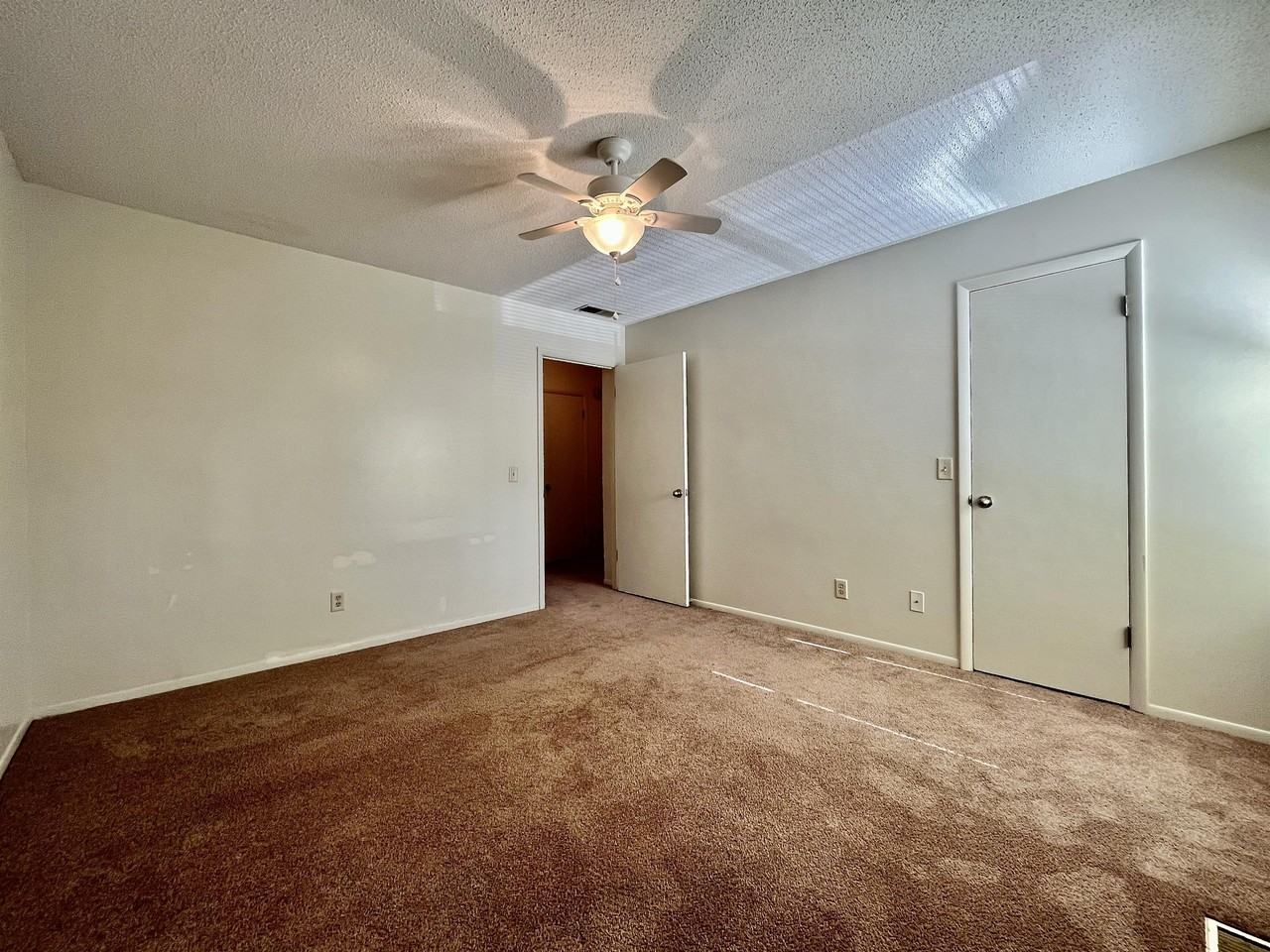 901 Olmstead Dr #28 - Photo 7 of 15