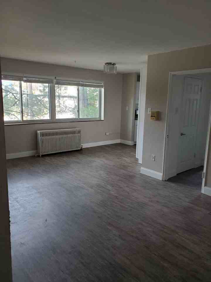 1 Glen Elm Drive - Photo 4 of 9