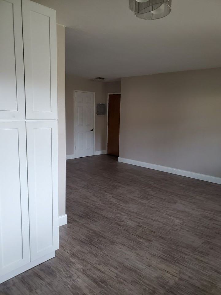 1 Glen Elm Drive - Photo 5 of 9