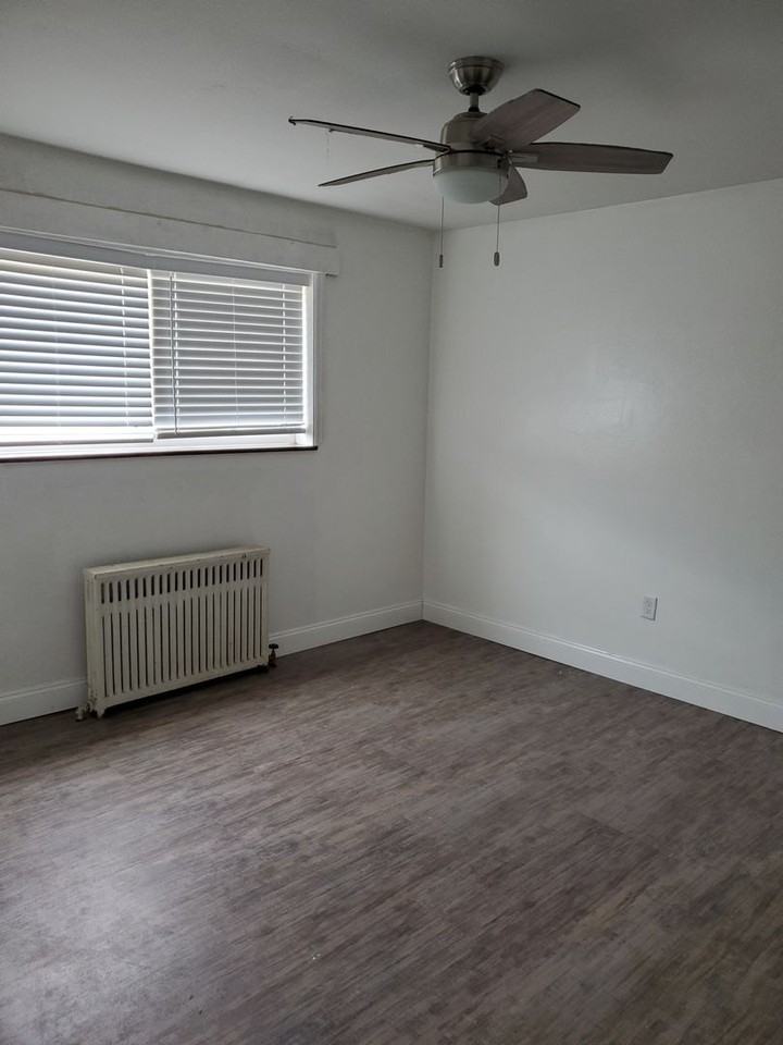 1 Glen Elm Drive - Photo 6 of 9