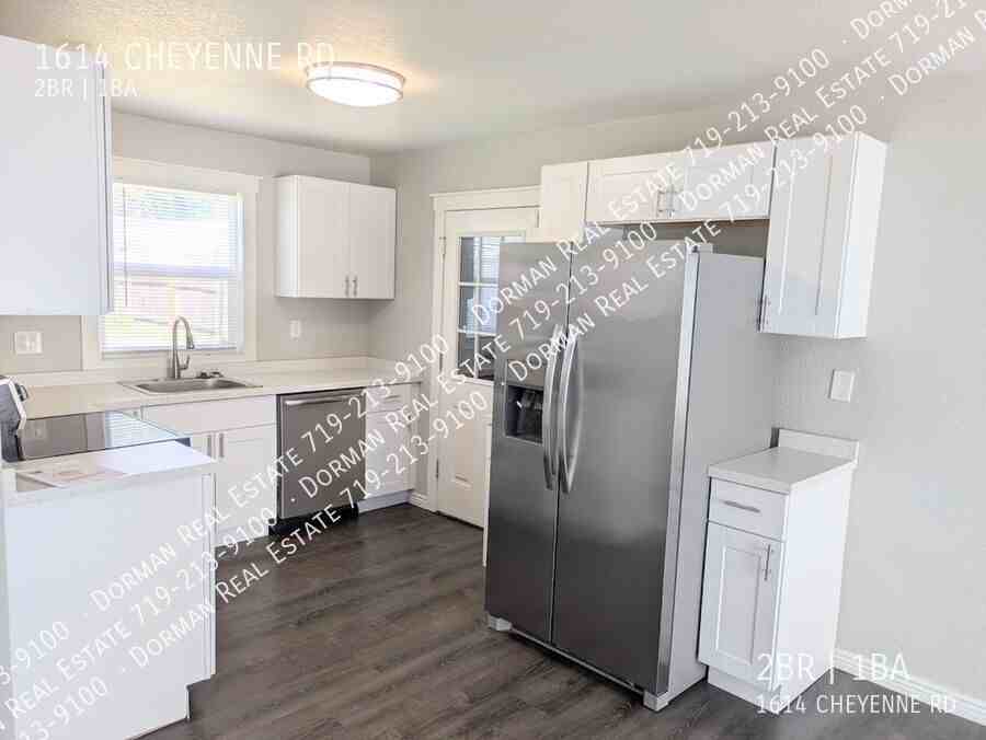 1614 E Cheyenne Rd - Photo 3 of 6