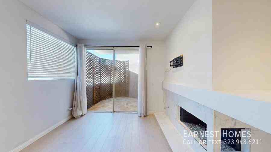 4557 Haskell Ave - Photo 2 of 20