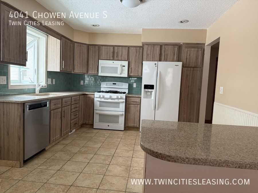 4041 Chowen Ave S - Photo 2 of 10