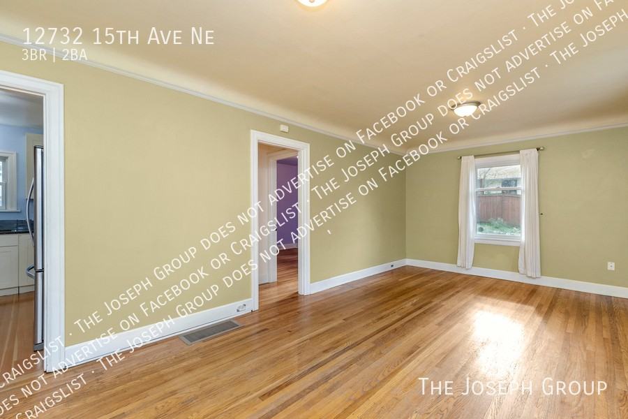 12732 15th Ave Ne - Photo 3 of 40