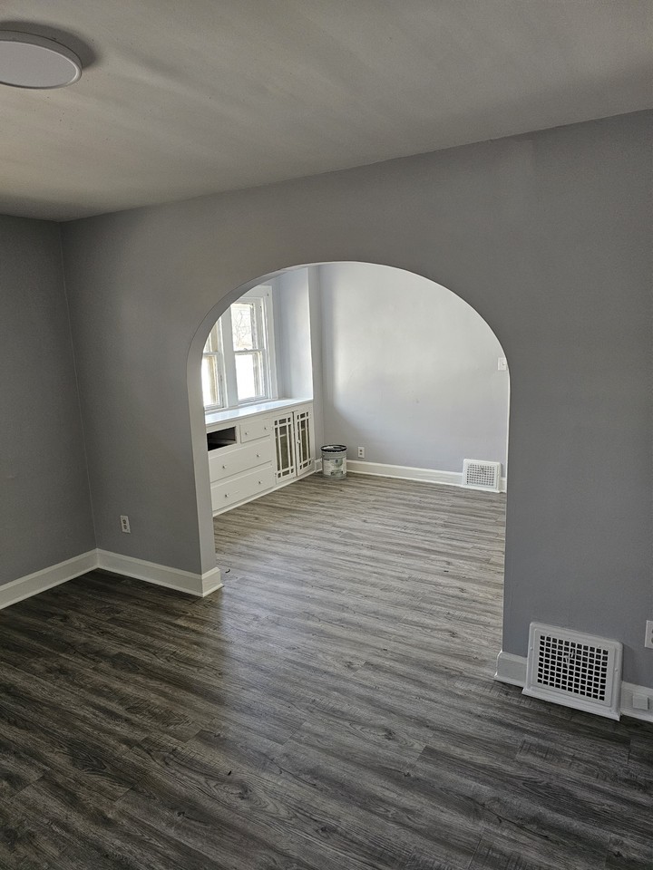 703 N Gladstone Ave #NA - Photo 5 of 16