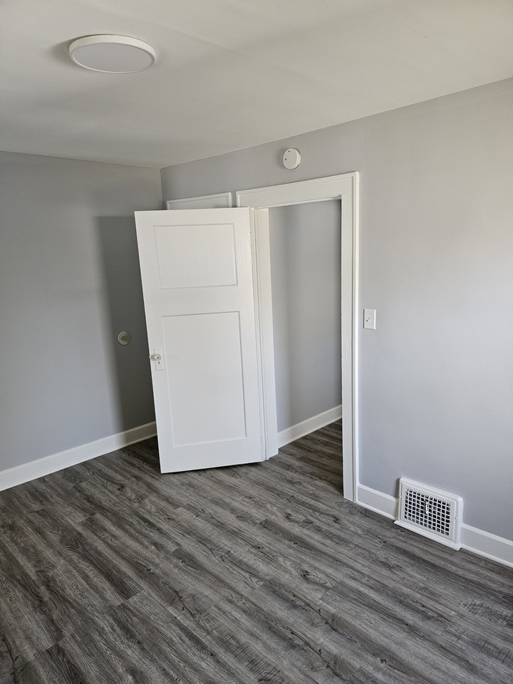 703 N Gladstone Ave #NA - Photo 7 of 16