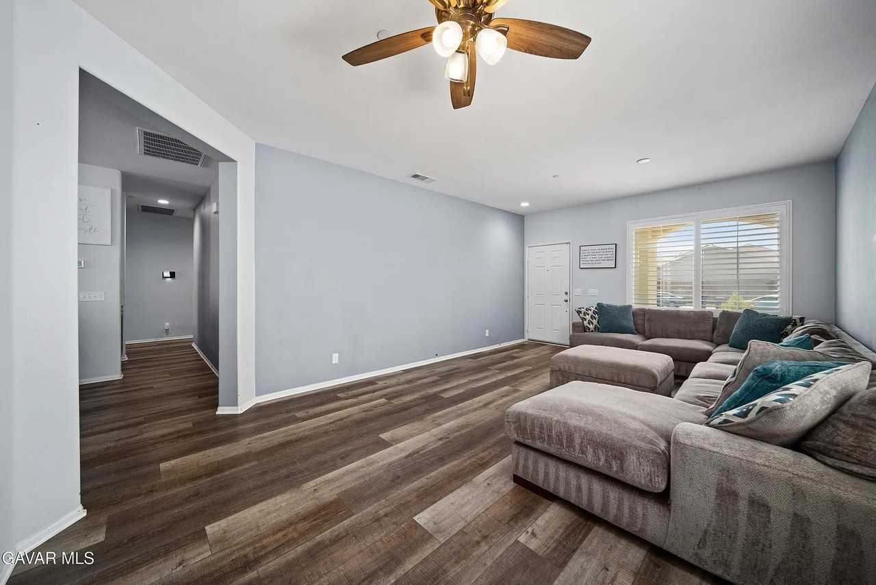 2038 Howard St #NA - Photo 3 of 15