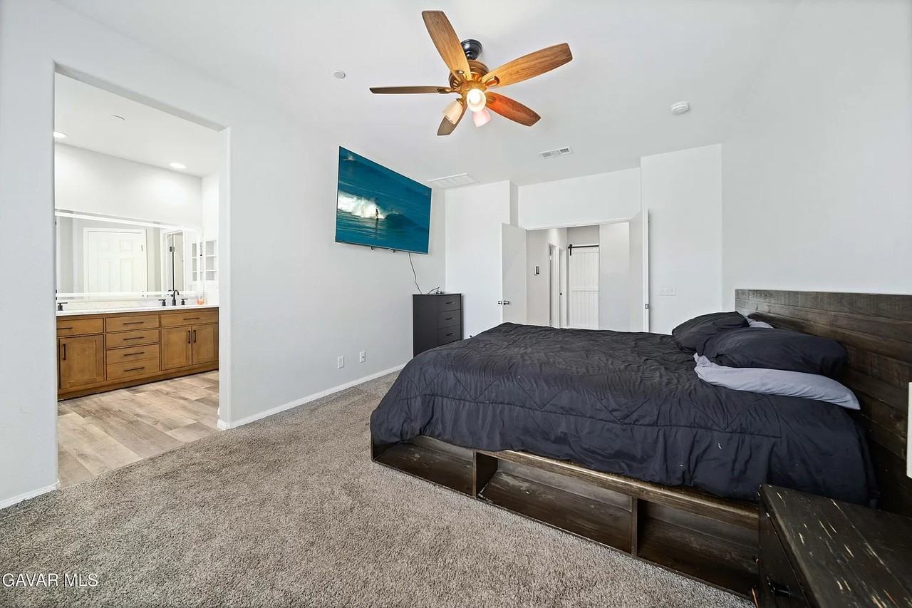 2038 Howard St #NA - Photo 7 of 15