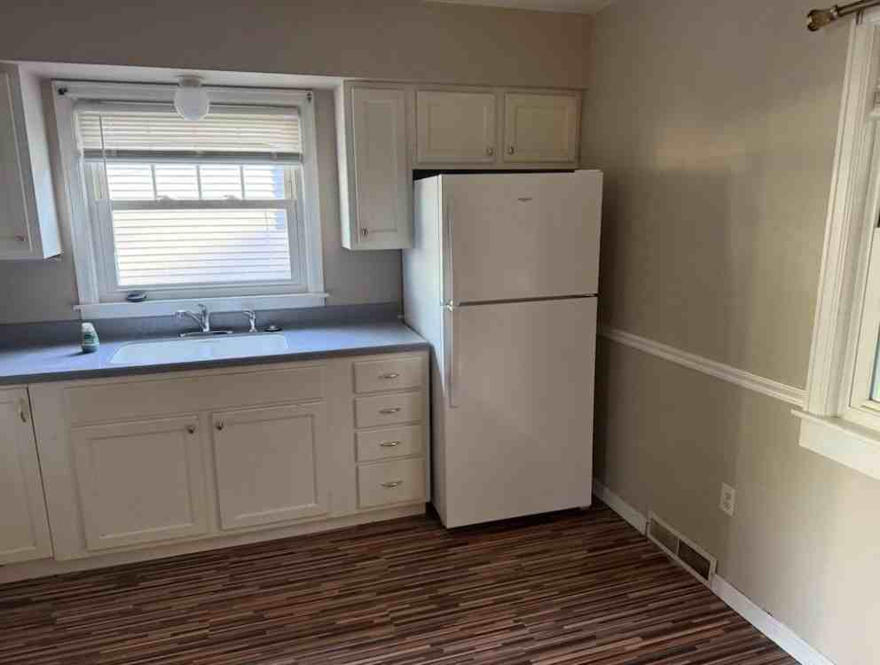 2420 28th St #NA - Photo 3 of 6