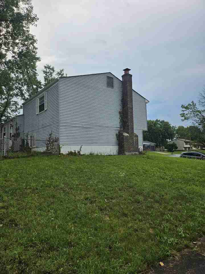 2551 Niantic Dr #NA - Photo 2 of 2