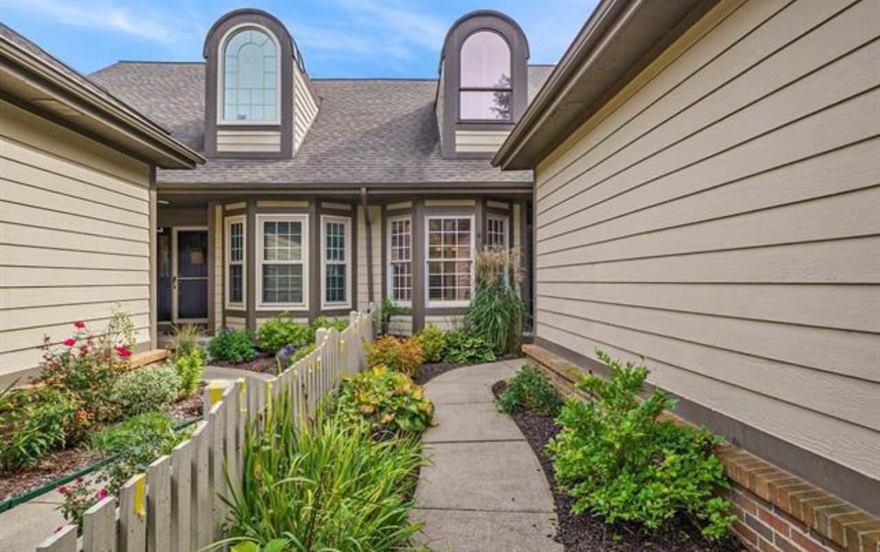 6576 Steeple Rdg #2 - Photo 3 of 30