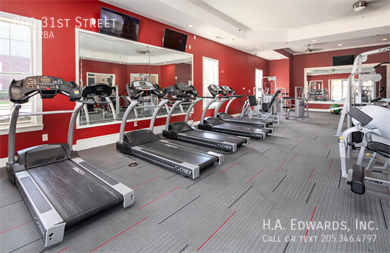 800 31st St - Photo 5 of 32