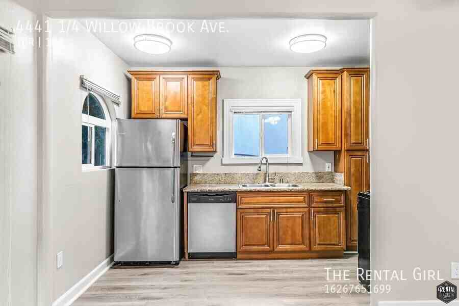 4441 1/4 Willow Brook Ave - Photo 2 of 17