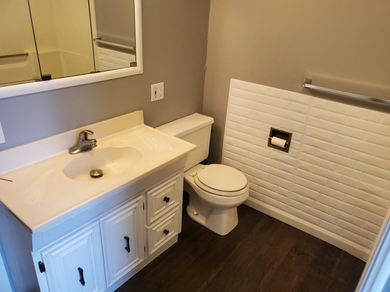 714 6th Ave #NA - Photo 2 of 10