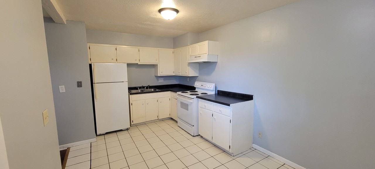 905 W 24th St #NA - Photo 2 of 9