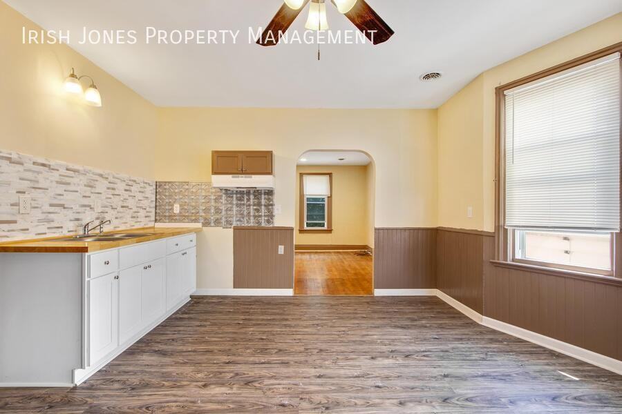 280 Cable St #2 - Photo 3 of 16