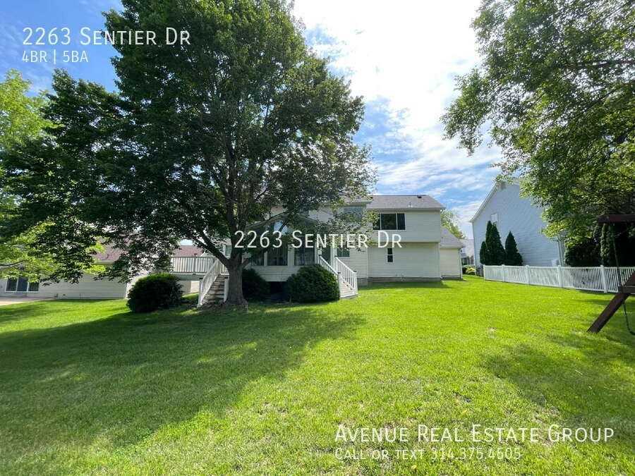 2263 Sentier Dr - Photo 3 of 50