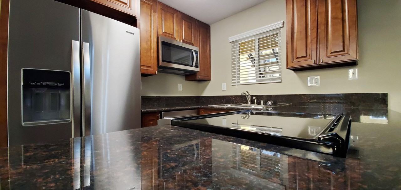 340 5th Ave - Photo 2 of 41