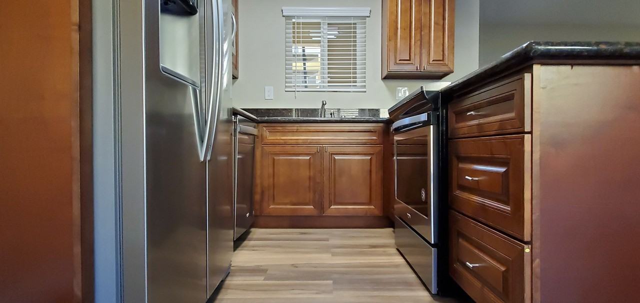 340 5th Ave - Photo 3 of 41