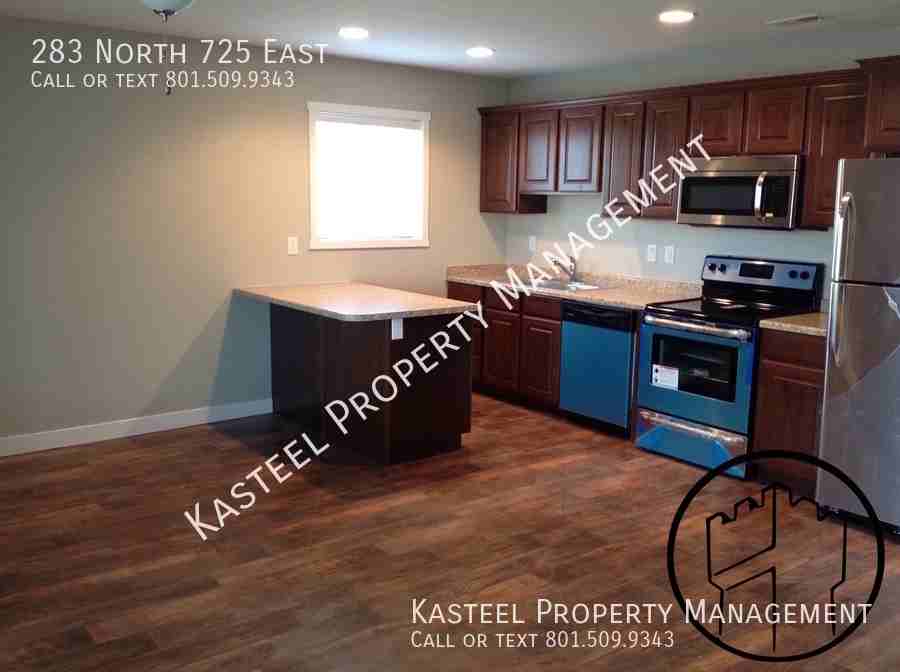 283 N 725 E - Photo 2 of 13