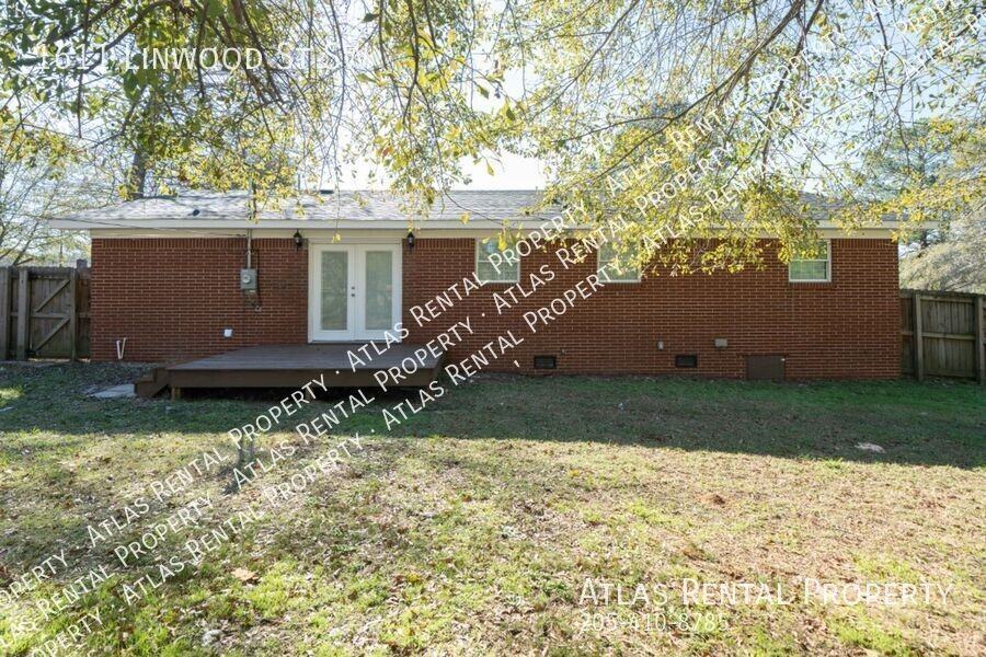 1611 Linwood St Sw - Photo 2 of 17